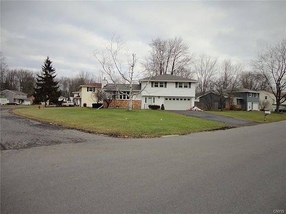 5th image of 4805 Black Oak Dr