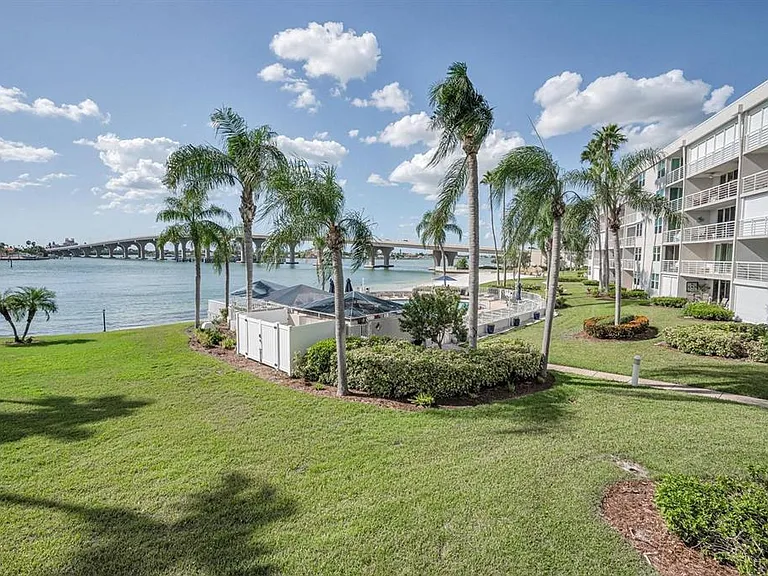5901 Bahia Del Mar Cir #223 — Photo 30