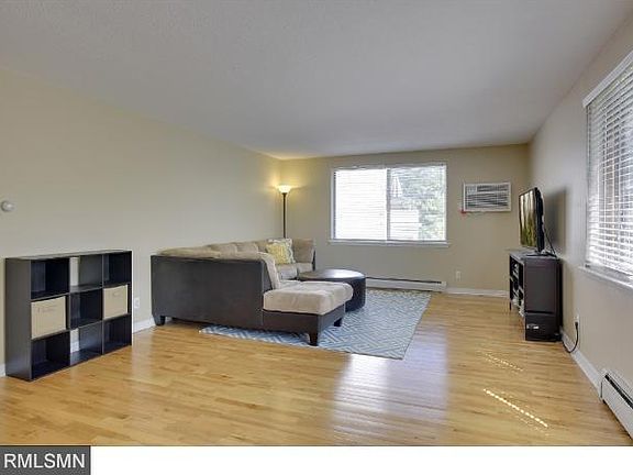 5th image of 2700 W 44th St APT 312