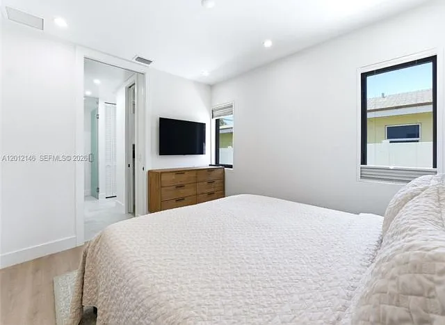1248 SW 32nd St — Photo 3