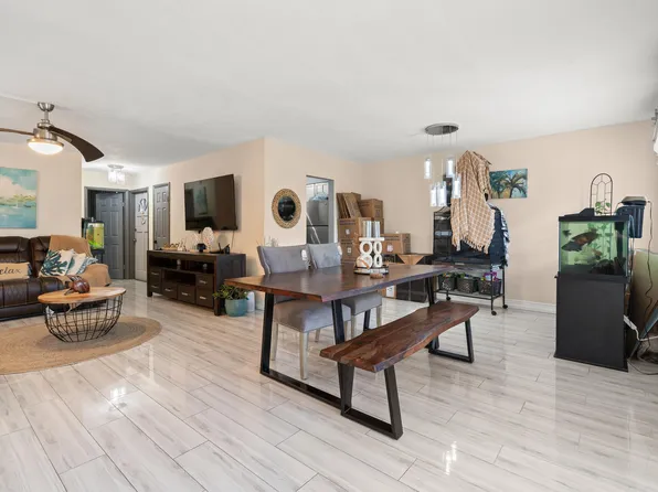 1400 Tallwood Avenue #206, Hollywood, FL 33021