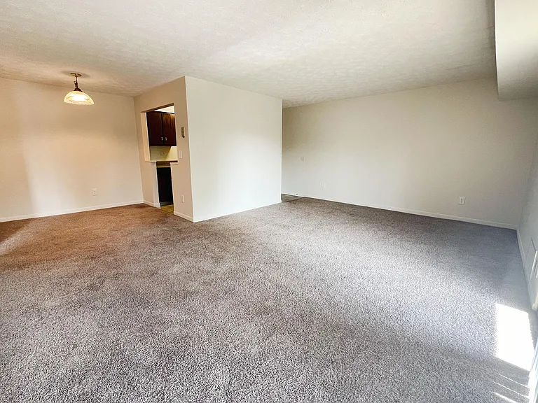 Four Worlds Apartments — Photo 46