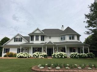 2140 E Ridgehaven Ln, Appleton, WI 54913