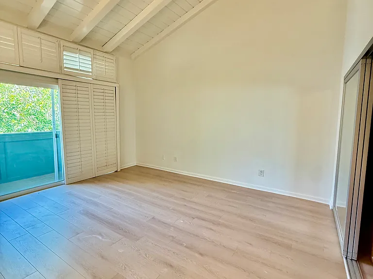 4846 McConnell Ave — Photo 6