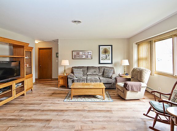 5th image of 102 N Jane Dr #104