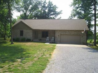 12163 Strawberry Rd, Carbondale, IL 62901