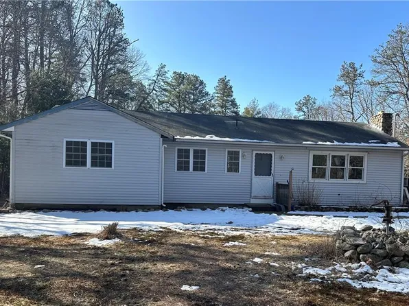 9 Susan Dr, Richmond, RI 02812