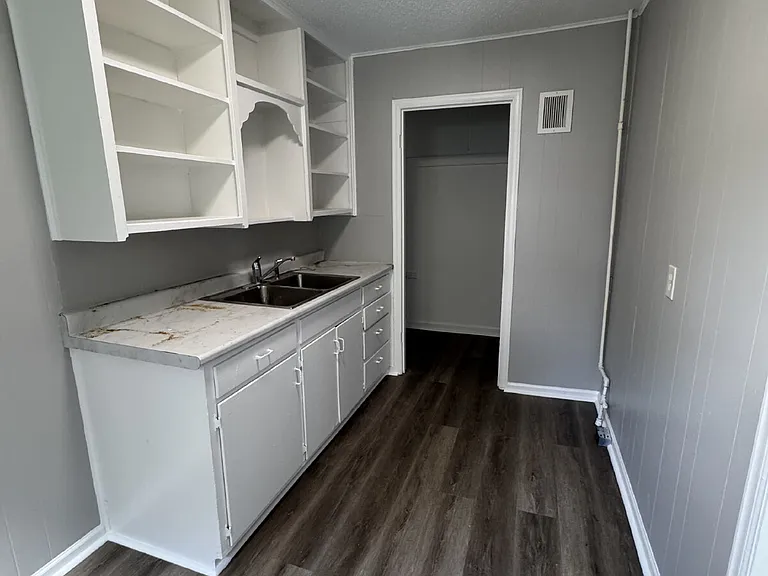 806 S Terrace Dr — Photo 8