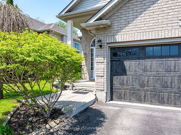 3rd image of 11 Kingsley Rd