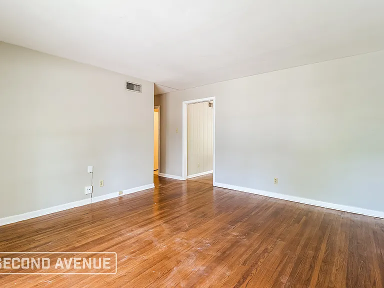 8110 Alvin Ln — Photo 5