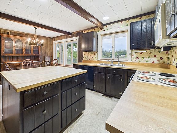 3rd image of 3550 N Creek Dr
