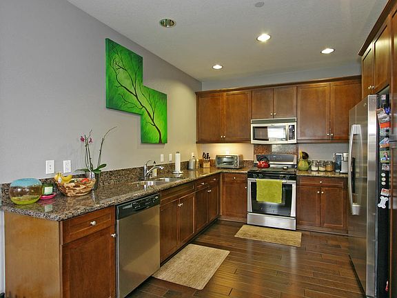 3rd image of 8620 Belford Ave APT 302