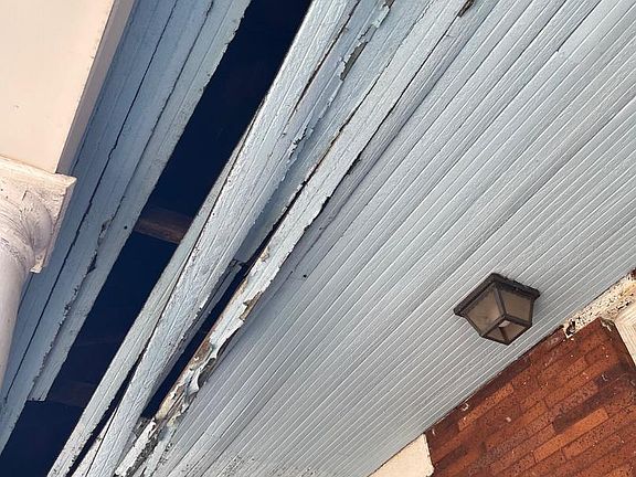 3rd image of 127 E Duval St