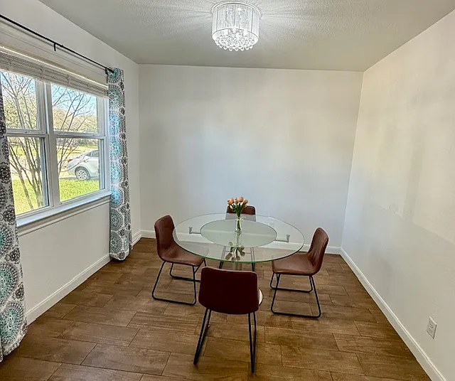 Building Photo - 2206 Hidden Meadow Ln #1