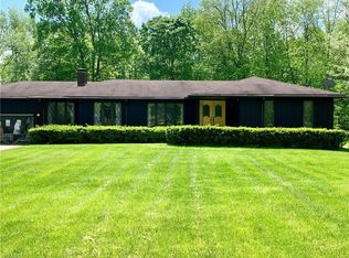 2564 Wealthy Dr, Akron, OH 44321