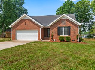 1004 Oak Ridge Ct, Burlington, NC 27217