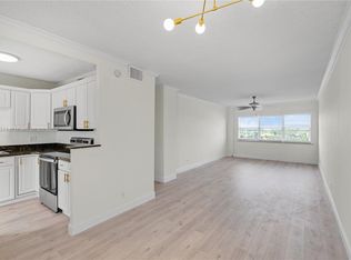 2555 NE 11th St APT 808, Fort Lauderdale, FL 33304