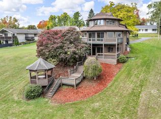 490 Skyline Dr, Horton, MI 49246
