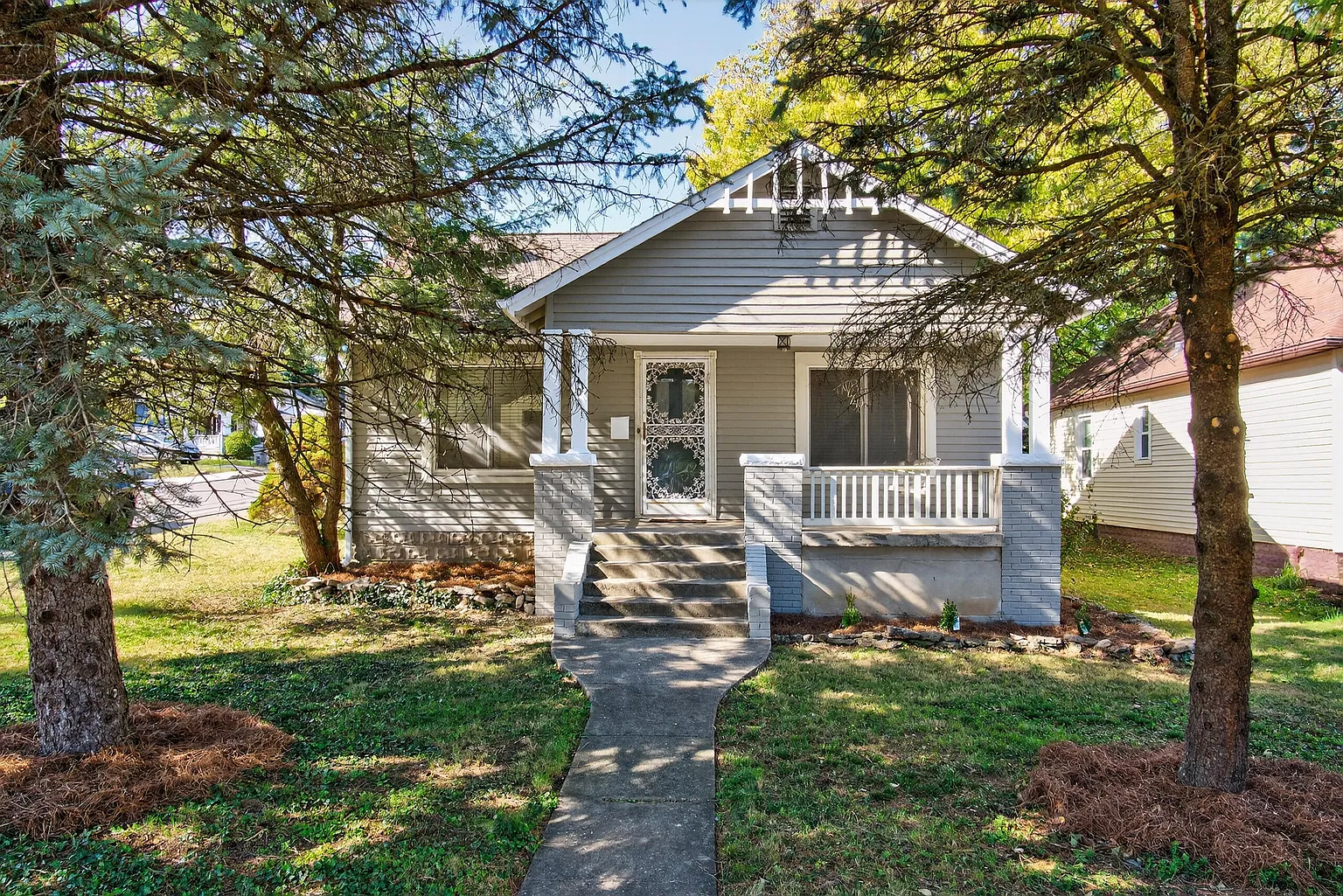1401 N Limestone photo 1