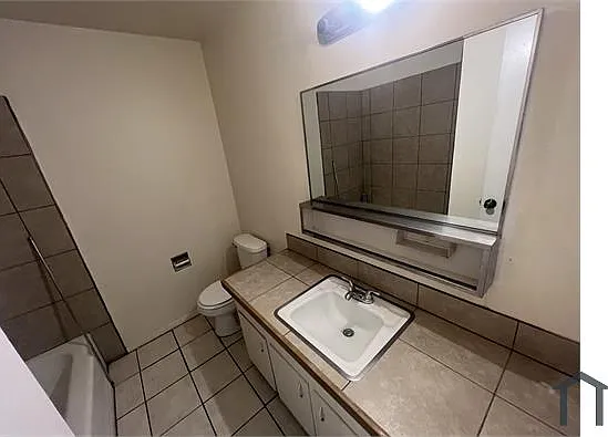 545 Palomas Dr SE #B — Photo 26