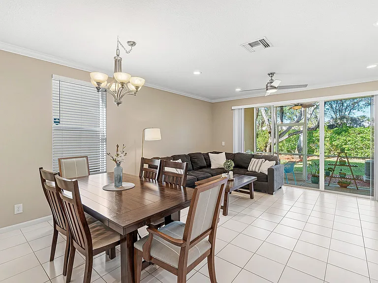9911 Porta Leona Ln — Photo 12