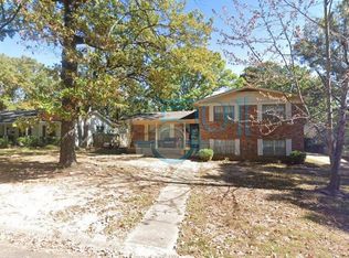 1812 Gunpowder Rd, Little Rock, AR 72227