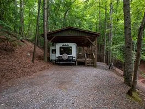 133 31st St, Ellijay, GA 30540
