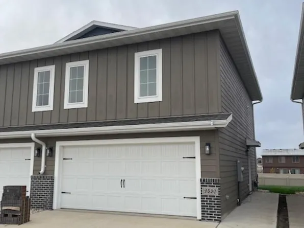 9530 W Tunis Dr, Sioux Falls, SD 57106