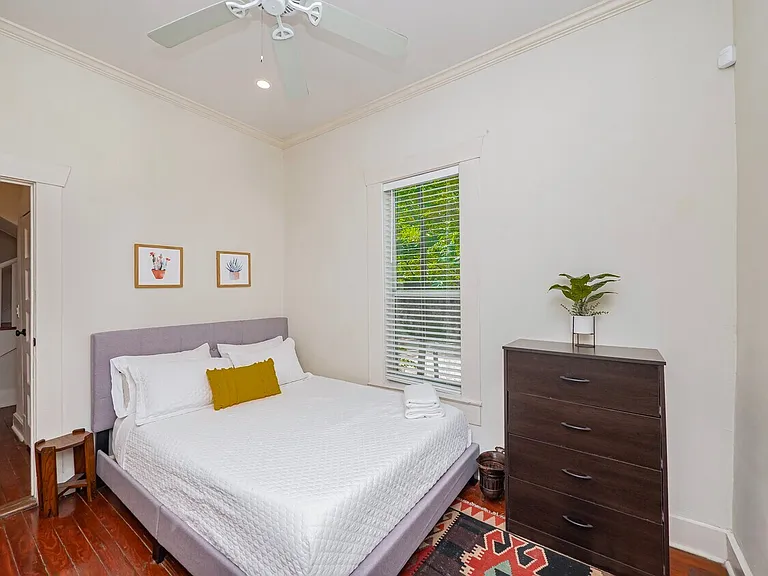 1159A Navasota St — Photo 6