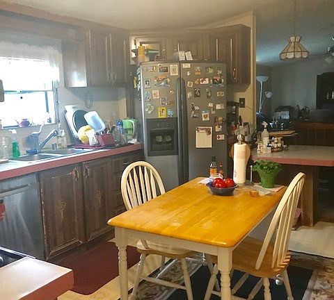 5th image of 121 Diane Ln