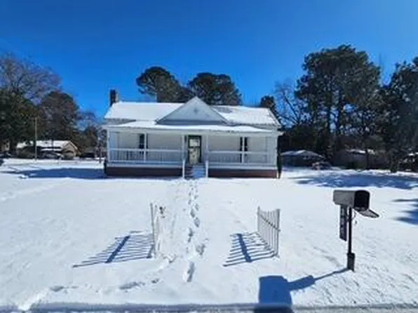 301 S Pender Street, Elm City, NC 27822