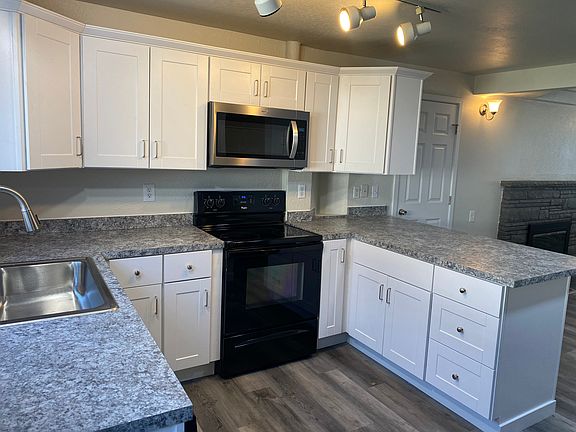 3rd image of 518 NE 73rd St #102