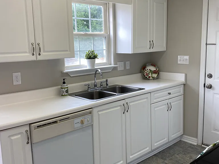 121 Fawnbrook Dr — Photo 5
