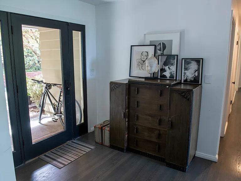 3061 SW Fairmount Blvd — Photo 8