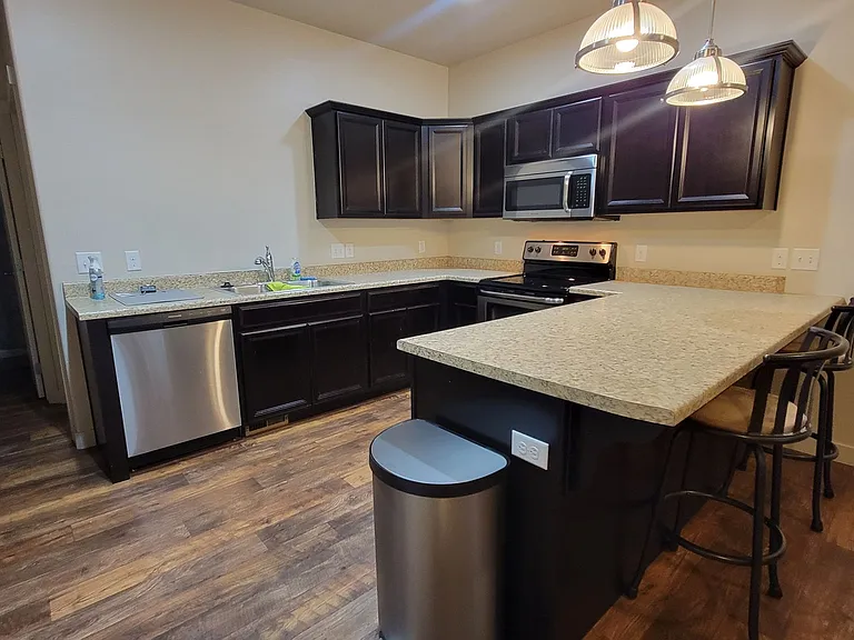 358 N 680 E — Photo 17