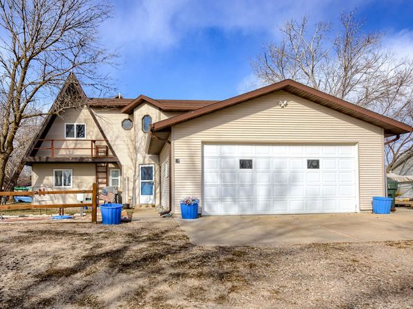 10 Fire Fly Dr, Columbus, NE 68601