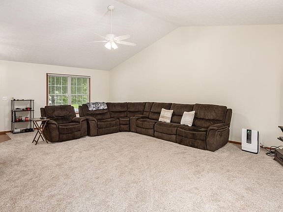 5th image of 5092 Langcroft Dr