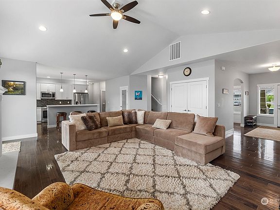 5th image of 2840 Fenmoor Lane SE