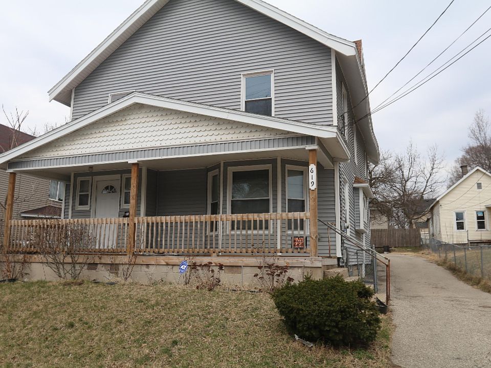1st image of 619 Franklin St SE