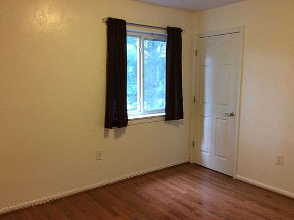 2nd image of 1780 Liberty Ln #C35