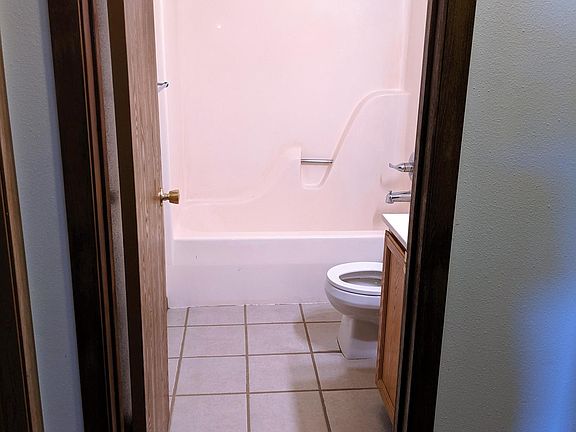 3rd image of 464 N Dubuque St APT F