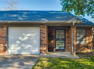 6511 Oak Forest Ct, Fort Worth, TX 76112