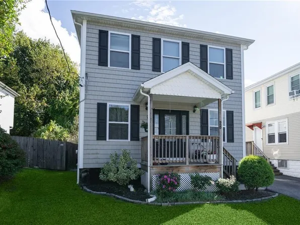 28 Mink Rd, Providence, RI 02908