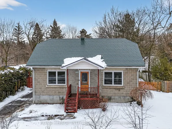 5508 Lion St, Ottawa, ON K0A 2W0