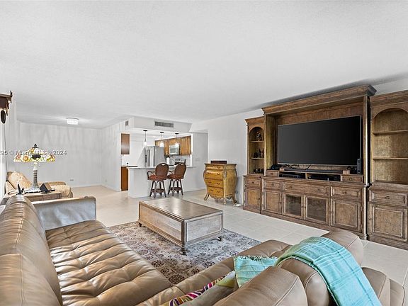 2nd image of 800 NE 195th St APT 107