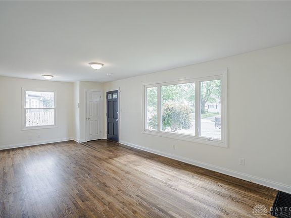 3rd image of 261 N Delmar Ave