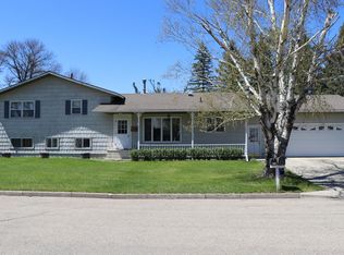 1004 Riverview Dr, Valley City, ND 58072