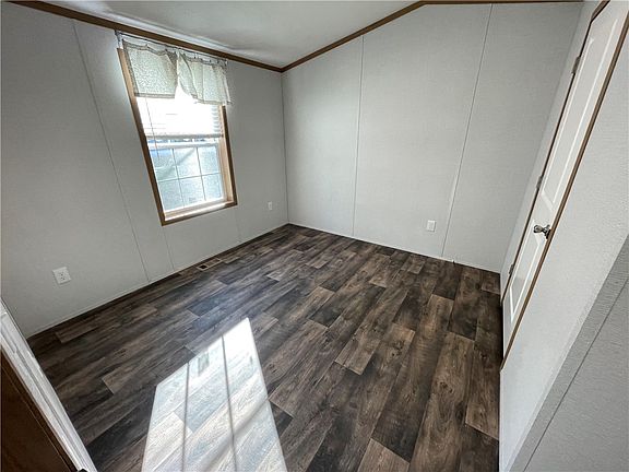 5th image of 133 Center St