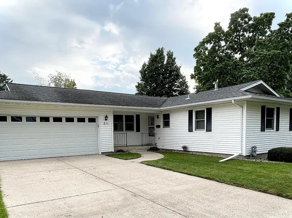 211 15th St SW, Owatonna, MN 55060