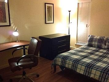 Single Bedroom w/ Full size Bed